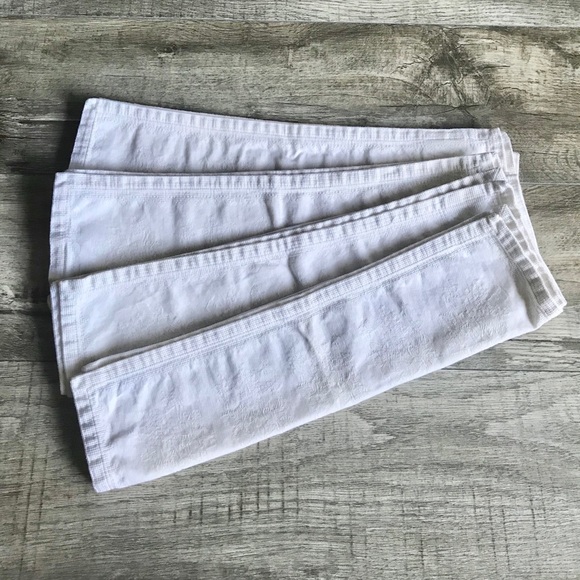 Williams-Sonoma Set of 4 Damask Dinner Napkins - Picture 1 of 5